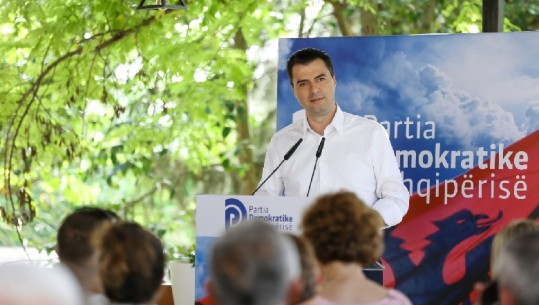 Basha me demokratët në Berat: PD, më e madhe se arritjet apo gabimet tona! Nga zgjedhjet e brendshme do dalim të bashkuar dhe të fortë (VIDEO)