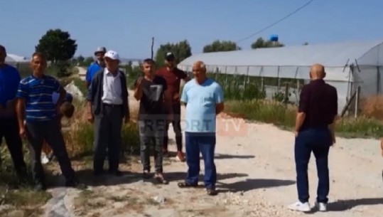 Fermerët e fshatit Drenovicë në protestë: S’kemi ujë për vaditje, po falimentojmë