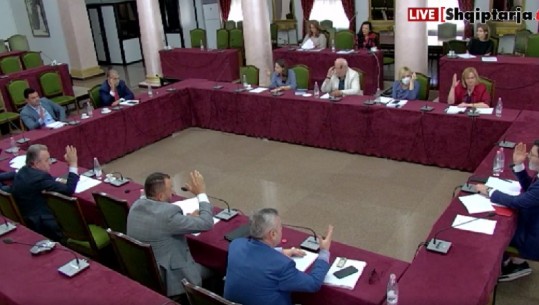 Komisioni miraton unanimisht raportin për shkarkimin e Ilir Metës