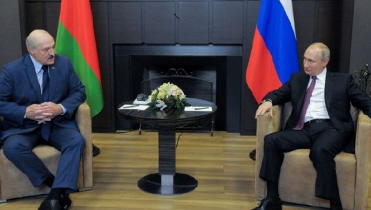 Kremlini i jep mbështetje Lukashenkos në kohën e 'furtunës perëndimore'! Putin pret në Moskë liderin bjellorus