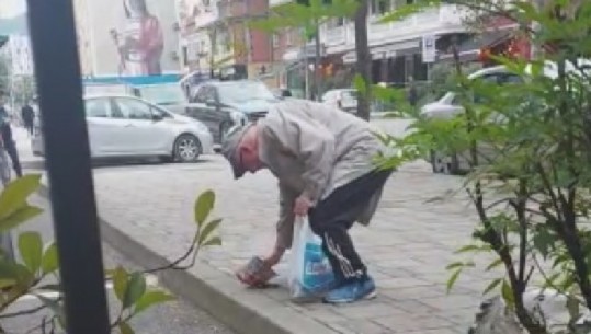 I moshuari bën gjestin qytetar në mes të Tiranës (VIDEO)