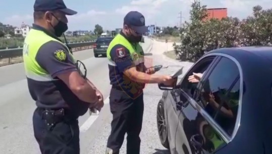 Shkelën rregullat e qarkullimit, arrestohen 22 shoferë në Fier, gjobiten 3341 drejtues mjetesh (VIDEO)