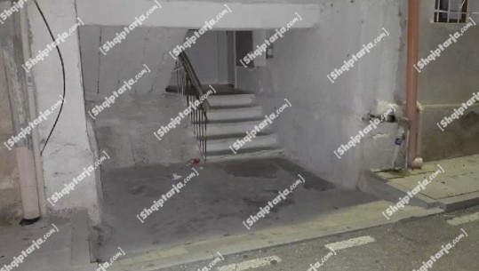Shkallët e lyera me gjak, biznesmeni në Tepelenë u qëllua në derë të shtëpisë (VIDEO)