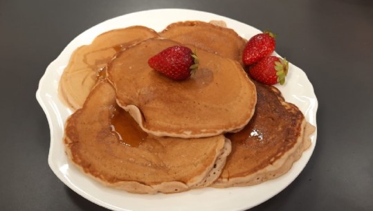 Pancake me luleshtrydhe nga zonja Vjollca