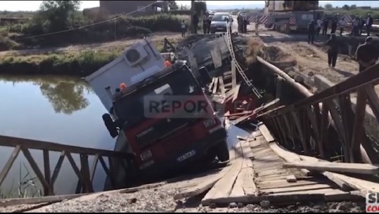 Kaloi me kamion të tonazhit të rëndë dhe shembi urën në Darzezë, arrestohet shoferi në Fier
