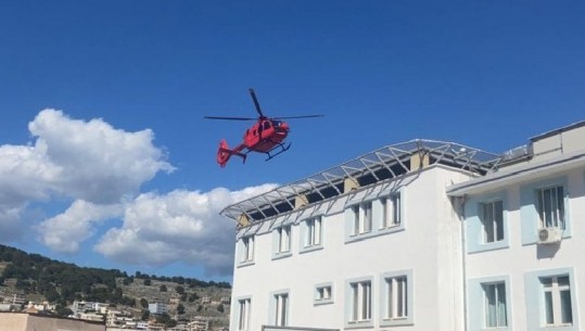 Rëshqiti duke mbledhur midhje, 58 vjeçari nga Saranda transportohet me helikopter drejt Tiranës