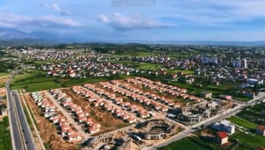 VIDEOLAJM/ Kryeministri Rama uron 'javë të mbarë' me pamje të lagjes së re 'Rilindja' në Fushë-Krujë