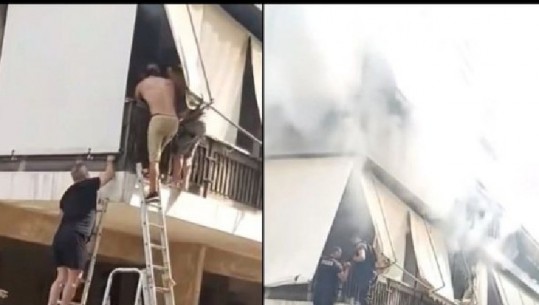 Greqi, i ‘Shpërtheu’ zjarri në banesë, fqinjët me çdo mjet, ujë, shkallë edhe 'guxim' bëjnë gjithçka që të shpëtojnë të moshuarën (VIDEO)