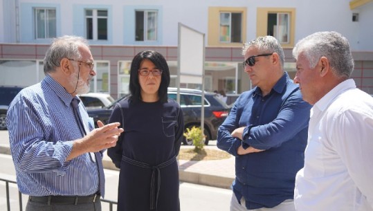 Aktiviteti sensibilizues/ Ambasada greke në Sarandë për luftën kundër kancerit të Gjirit, kryebashkiaku Gurma: Të gjithë bashkë ia dalim