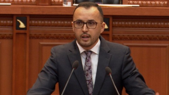 Deputeti Jakimi deklaron votën pro shkarkimit: Gjuha e Metës e papranueshme (VIDEO)
