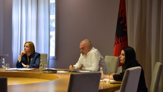 Nënshkruhet Marrëveshja e Garancisë dhe Huasë me BERZH, 100 milionë euro për Agjencinë e Sigurimit të Depozitave
