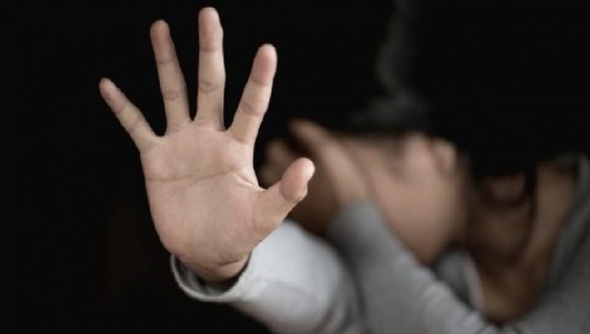 Ngacmoi seksualisht 3 vajza të mitura, ndalohet 61 vjeçari në Gjirokastër