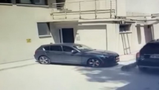 Identifikohet 39-vjeçari që shtypi qëllimisht me makinë një qen në Durrës (VIDEO)