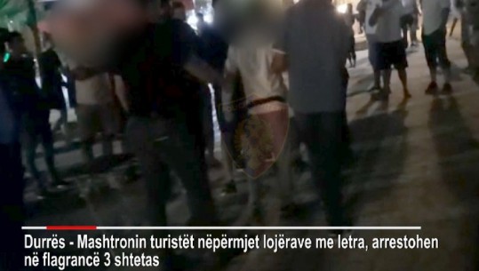 U bënin truk me letra turistëve dhe u merrnin para, pranga tre 'mashtruesve' në Durrës