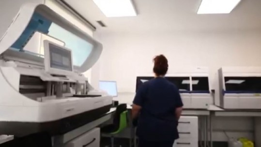Pas QSUT, shtohet një tjetër laborator modern me standarde ndërkombëtare te ‘Shefqet Ndroqi’, Manastiliu: Zgjerohet gama e analizave falas për pacientët