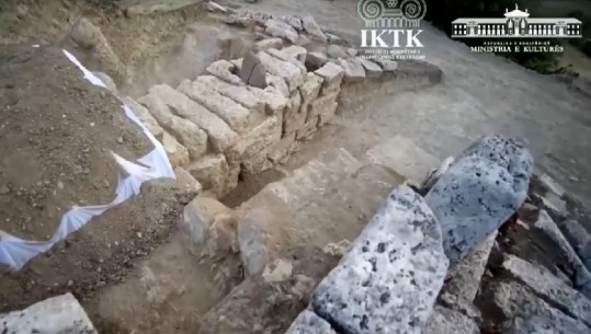 Zbulimi i varrit monumental në Parkun Arkeologjik të Amantias, Rama: Turistët që dashurojnë të udhëtojnë në kohë e histori, tashmë mund të ndalojnë të shohin këtë ekzemplar