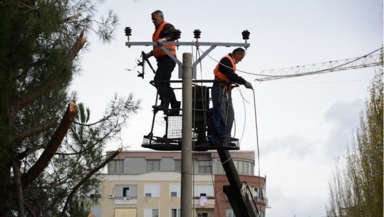 OSHEE: Këto zona në Tiranë do të mbeten nesër pa drita për 7 orë 