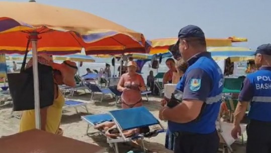 Aksioni për lirimin e vijës bregdetare bezdis pushuesit në Durrës: Të na kishit lajmëruar të paktën një ditë para! Polici: 3 metra larg e ke çadrën tjetër