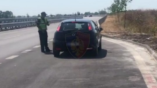 Me 174 km/h, arrestohen 11 shoferë 'të çmendur’, një drejtues u kap i dehur në timon dhe me celular duke i dhënë frugonit