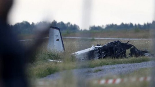 Avioni u rrëzua teksa po ngjitej dhe ‘shpërtheu’ në flak, humbën jetën 9 persona në Suedi 