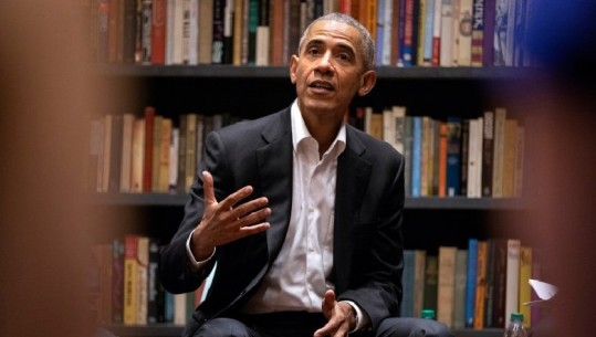 Obama ruan traditën shumëvjeçare, publikon dhe sugjeron për ndjekësit librat e tij të preferuar: Uroj t’i shijoni po aq sa unë 