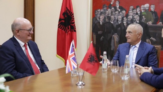 I përfundon misioni diplomatik në Shqipëri, Meta pret në zyrë ambasadorin britanik: Takim i përzemërt lamtumire