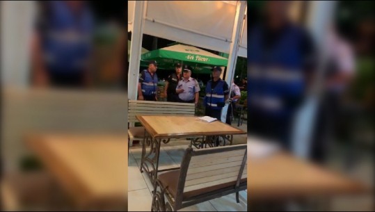 Pak pas protestës me Himin Kombëtar kundër ndalimit të muzikës, policia ‘zbarkon’ në bizneset në Vlorë