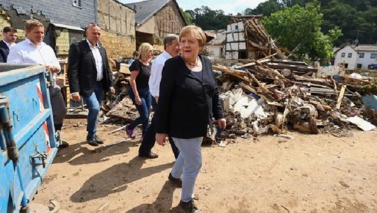 Përmbytjet në Gjermani, Angela Merkel viziton sërish zonat e goditura në Nordrhein-Westfalen