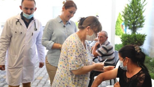 ‘Është koha tani’, Manastirliu thirrje qytetarëve për t’u vaksinuar kundër COVID: Vijon vaksinimi i hapur +18 vjeç deri të dielën