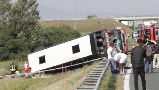 Aksidenti tragjik me 10 viktima, Rama: Fatkeqësi pikëlluese! Basha: I bashkohem dhimbjes së familjarëve! Ruçi: Kurajo! Meta: Trishtim i thellë për lajmin e rëndë