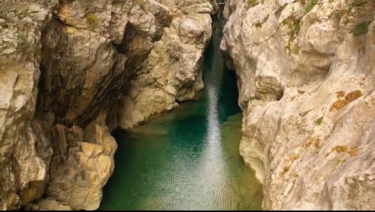 Rama publikon video nga Kanionet e lumit Erzen: Natyrë spektaklolare