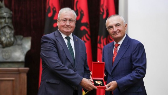 Meta vlerëson me dekorata 3 veprimtarë të shquar shqiptaro-amerikanë: Kontribut në mbrojtjen e interesit kombëtar dhe çështjes shqiptare