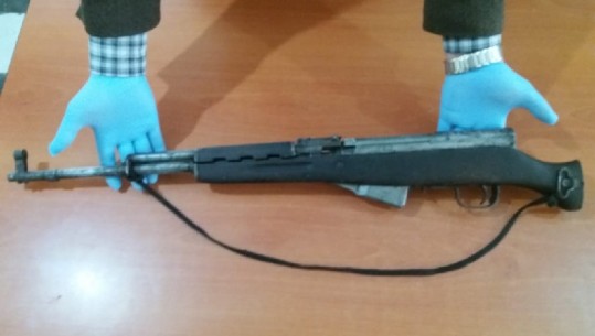 13-vjeçari u vetëvra aksidentalisht me pushkë, arrestohet pronari i armës në Kurbin