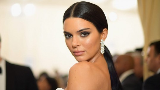 Modelja Kendall Jenner gjobitet me 1.8 milionë dollarë