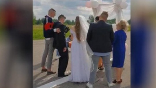 Rusi,  dhëndri bëhet ‘tapë’ një natë para martesës, nuk e mbajnë këmbët gjatë ceremonisë 