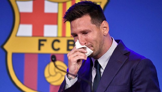 Kush tha se lotët nuk janë ‘të shtrenjtë’, në ankand për 1 milionë dollarë peceta që u fshi Messi gjatë lamtumirës nga Barcelonës 