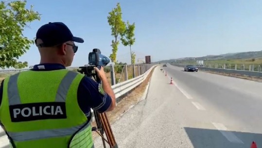 'Fluturonte' në rrugë me 202 km/h, Policia gjobit 41-vjeçarin nga Holanda! Arrestohen 12 shoferë, pezullohen 45 patenta në 24 orët e fundit