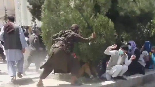 FOTOT: Talebanët premtuan amnisti dhe paqe, por në Kabul pamjet tregojnë të kundërtën