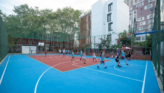 Veliaj: Shkollës 'Kosova' i shtohen terrenet e reja sportive! Mbajtëm premtimin, oborrin e zaptuar ia rikthyem shkollës
