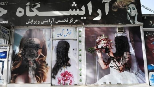 Jeta e grave pas talebanëve, muret e salloneve të bukurisë ngjyrosen me spraj të zi 