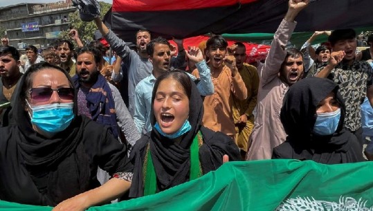 Imazhe shpresëdhënëse, gratë në Afganistan udhëheqin protestën kundër talebanëve 