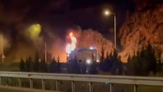 Makina merr flakë në ecje në dalje të tunelit Tiranë-Elbasan