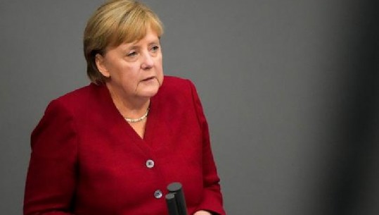 'Ky realitet i ri është i hidhur', Merkel: Evakuimi nga aeroporti i Kabulit do të përfundojë brenda pak ditësh
