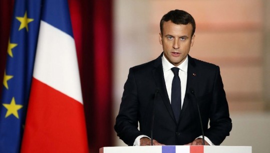 Macron: Franca dhe Britania do të propozojnë në OKB krijimin e një zone të sigurt në Kabul