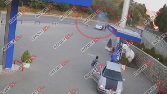 VIDEO/ Momenti kur makina shpërthen në flakë sapo furnizohet me gaz në pikë karburanti