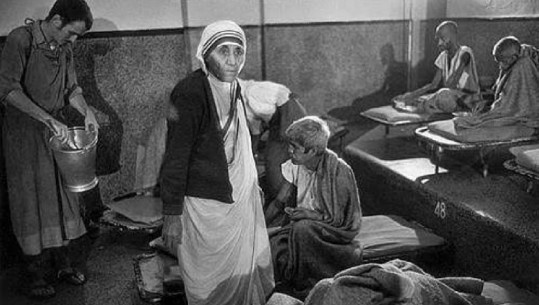 Denoncimi i Braçes: Ta dinte Nënë Tereza se shenjtërimi i saj do përdorej nga administrata të shëllehej në plazh te sarajet e oligarkëve nuk do shenjtërohej