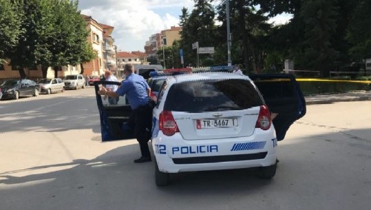 Kanosi me armë të dashurën e mitur dhe shoqen e saj pse doli me shoqërinë, arrestohet 21-vjeçari nga Korça! 15-vjeçes i kishin vrarë prindërit para 7 vitesh