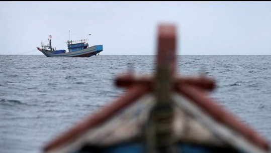 Ishte duke peshkuar, mbytet në det kapiteni i një peshkarexhe në Durrës