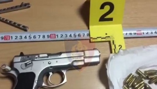 Me 2 pistoleta, thika e municion luftarak në makinë, arrestohet në Tiranë 24-vjeçari sirian! I dënuar më parë për trafik të qenieve njerëzore