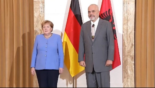Pse Merkel nuk e vizitoi edhe Kosovën? Përgjigjet Berlini zyrtar